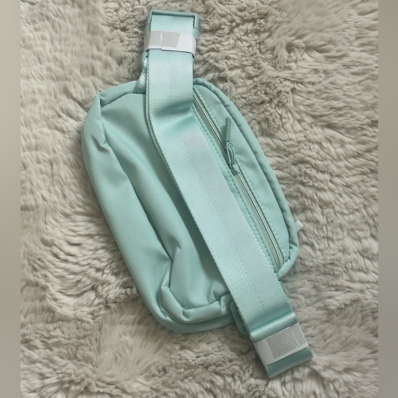 🆕 BOYATU Fanny Packs with Adjustable Strap, Mint green - Picture 7 of 8